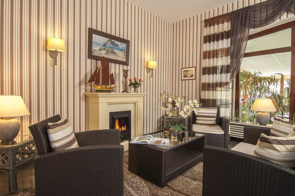 Hotel Blinkfueer Dierhagen Dış mekan fotoğraf
